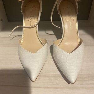 Jessica Simpson White snake skin leather pumps